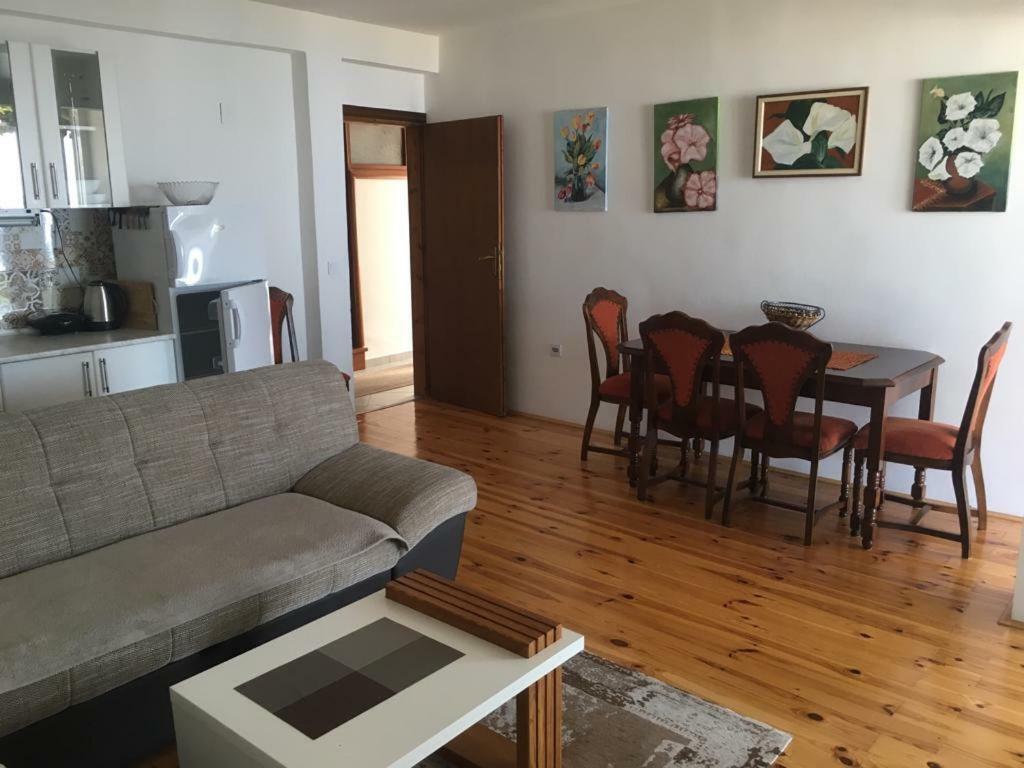 Apartment Luna Ulcinj Eksteriør bilde
